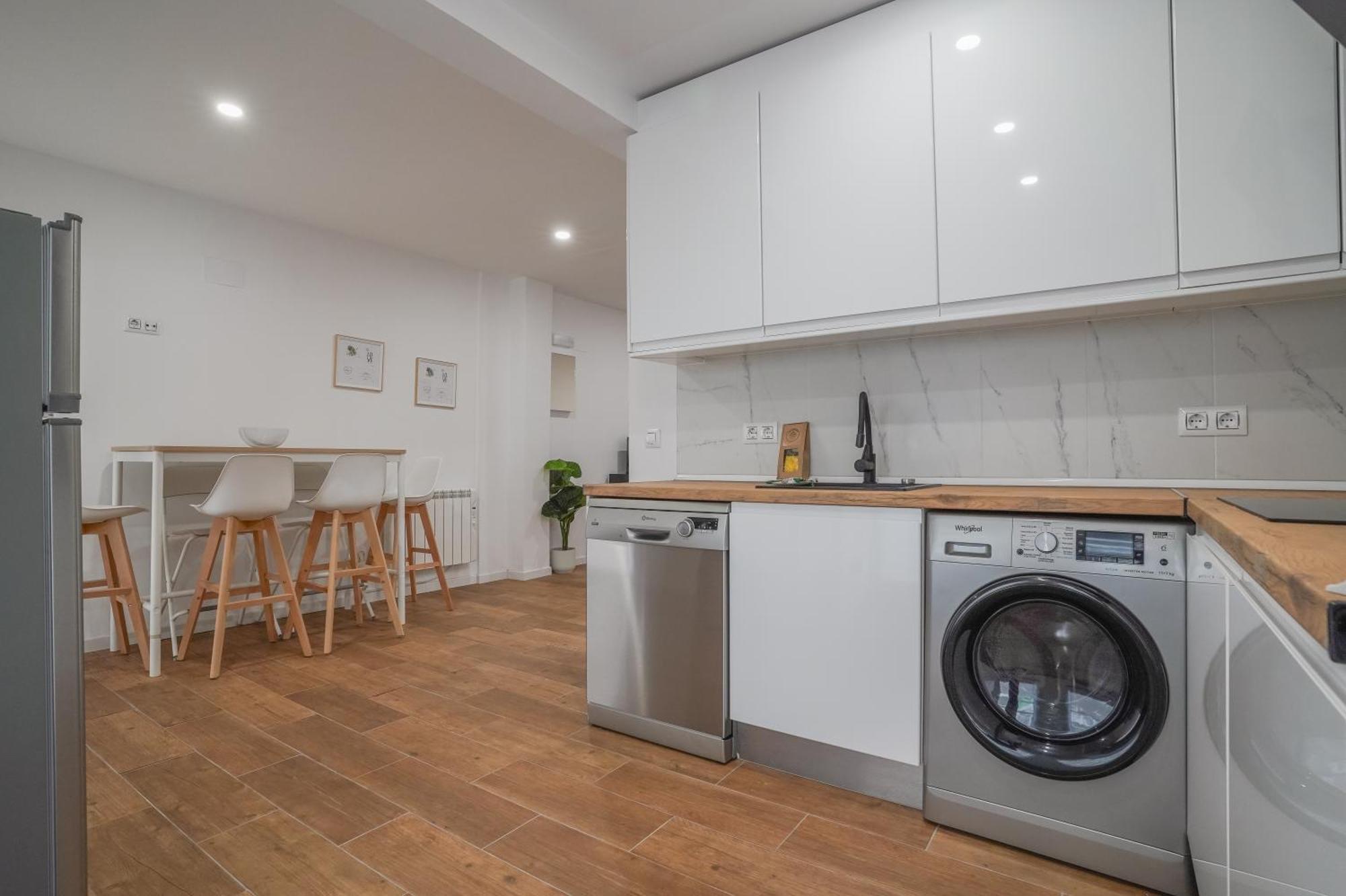 Stylish Triplex-2bedrooms 2bathrooms-ventas Apartment