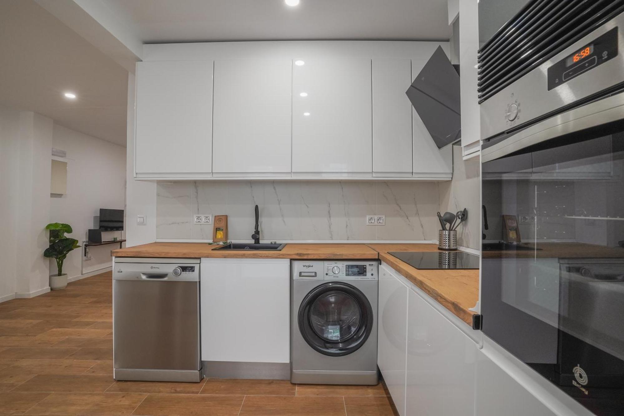 Stylish Triplex-2bedrooms 2bathrooms-ventas Apartment