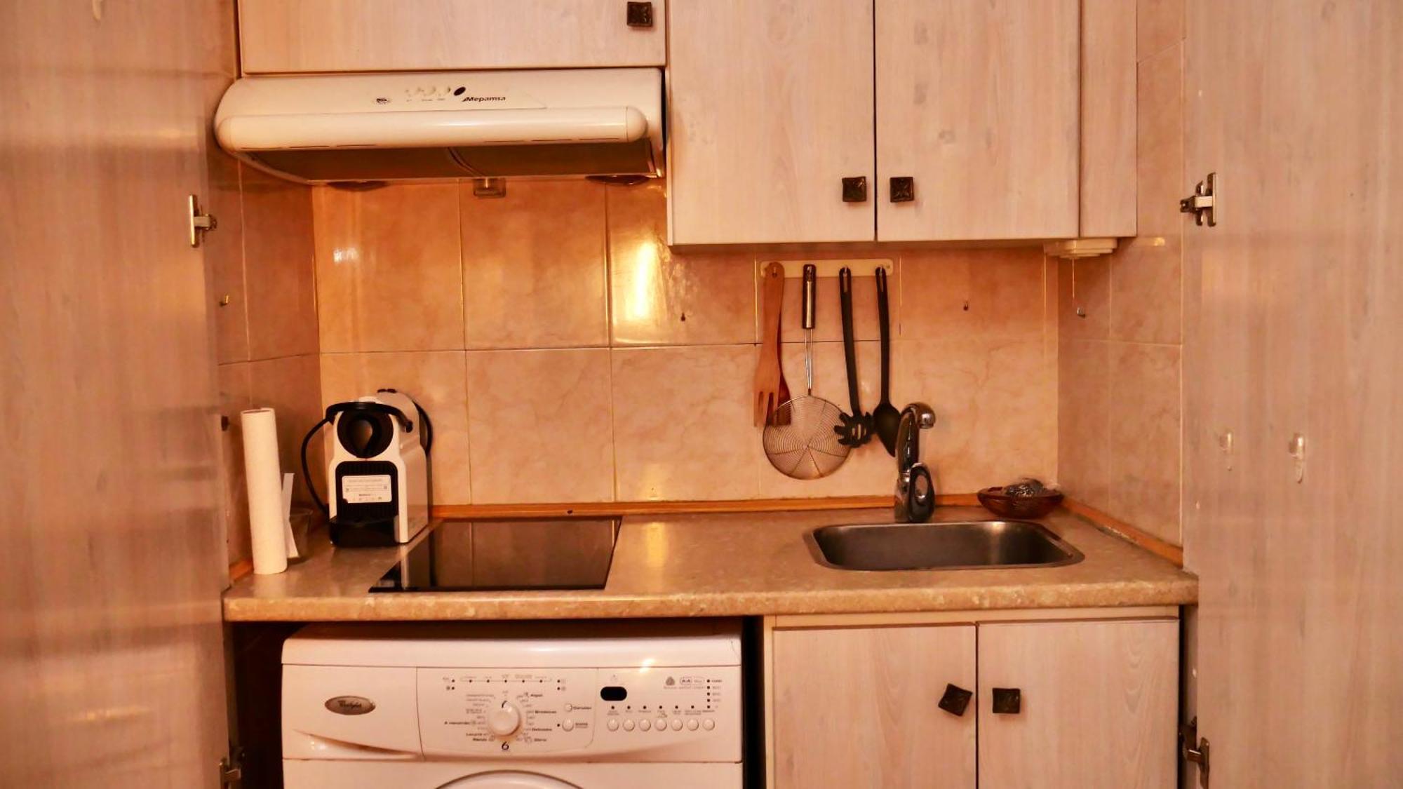 Centrico Gran Via - Sol Apartment Madrid