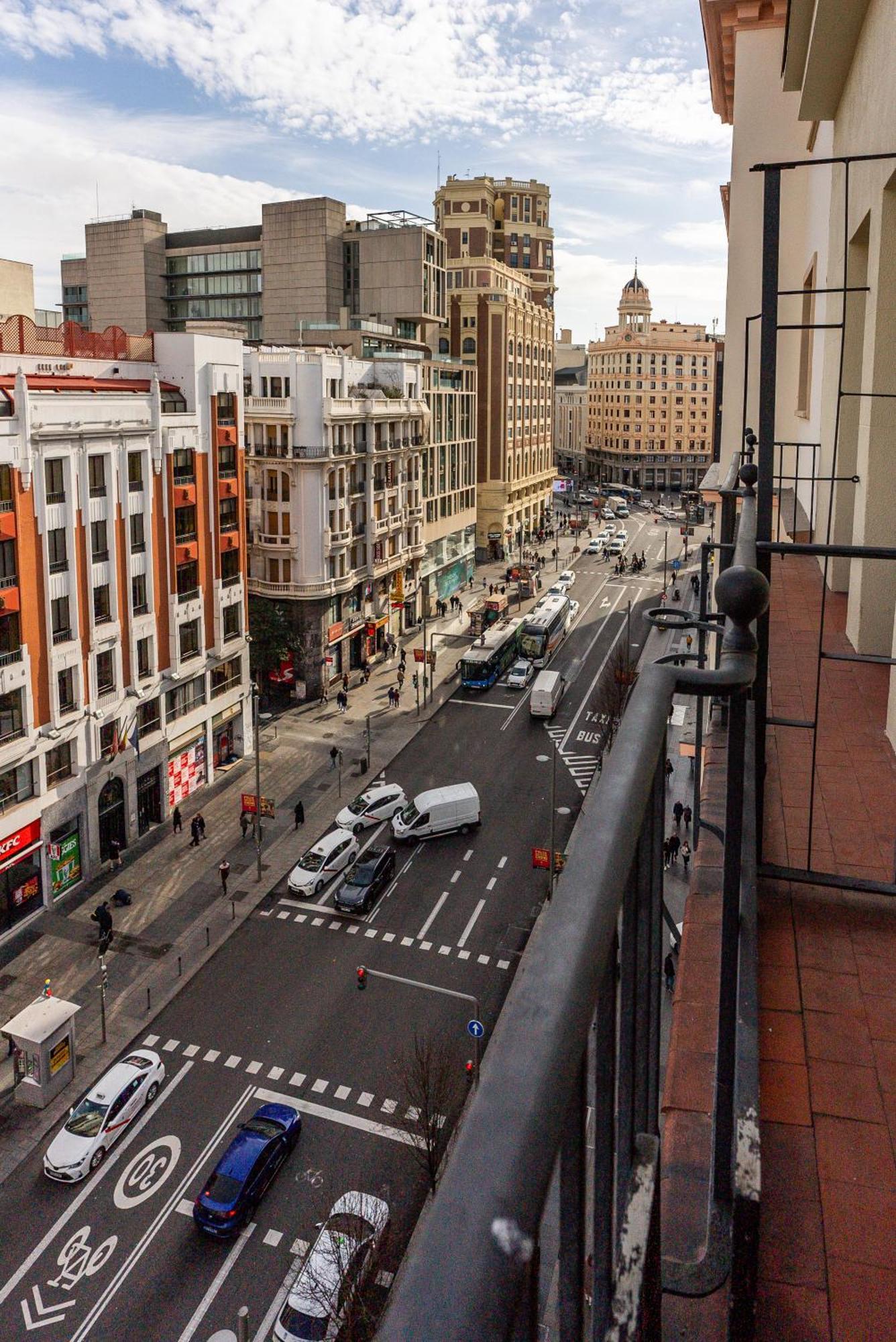 Aparthotel Smartr Gran Via 47 3*