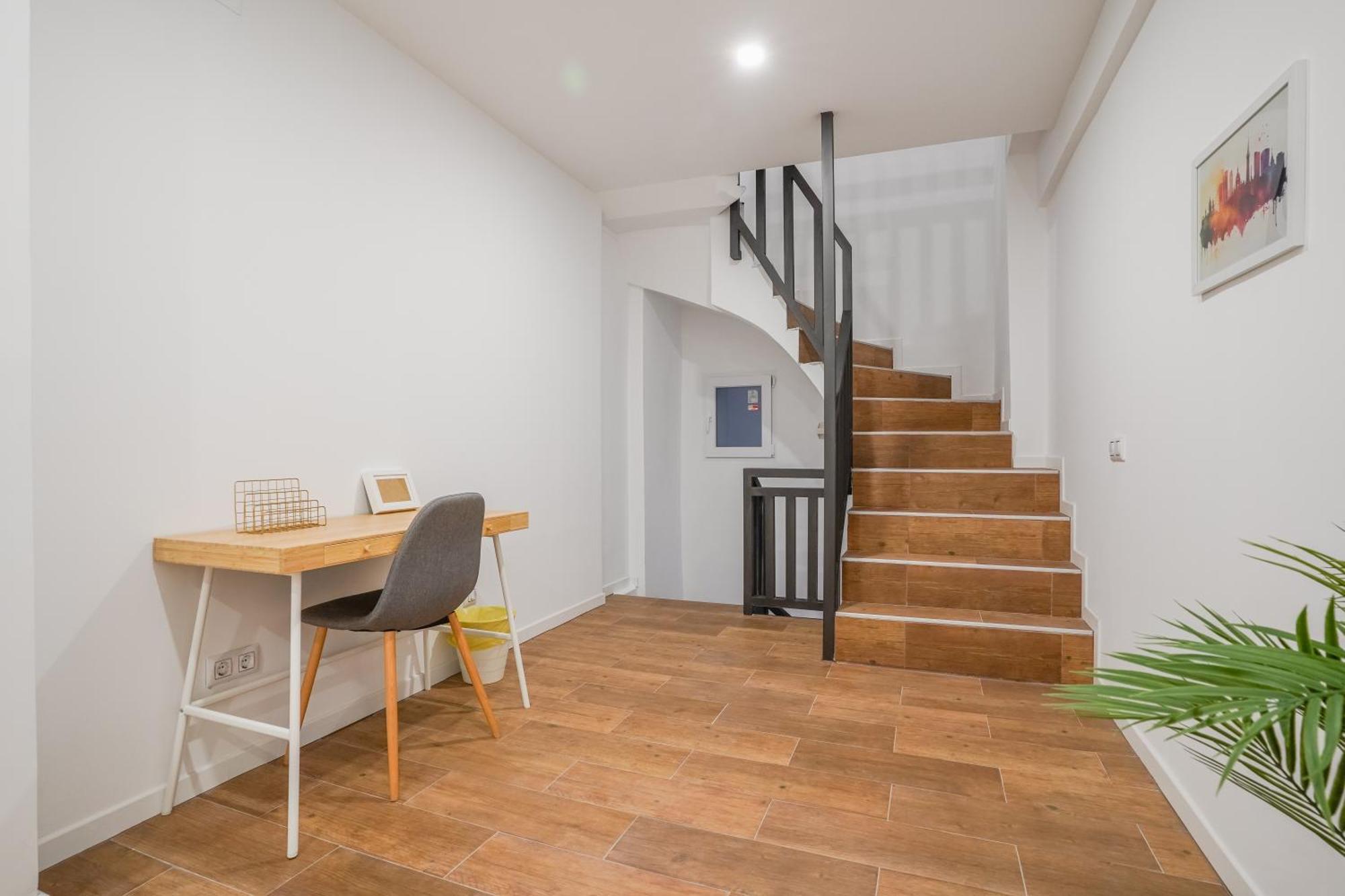 Stylish Triplex-2bedrooms 2bathrooms-ventas Apartment *