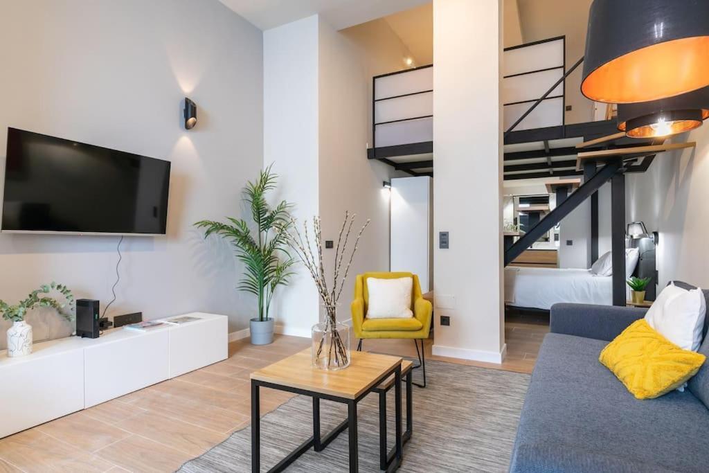 Precioso Duplex En Zona Vista Alegre En Lejlighed *
