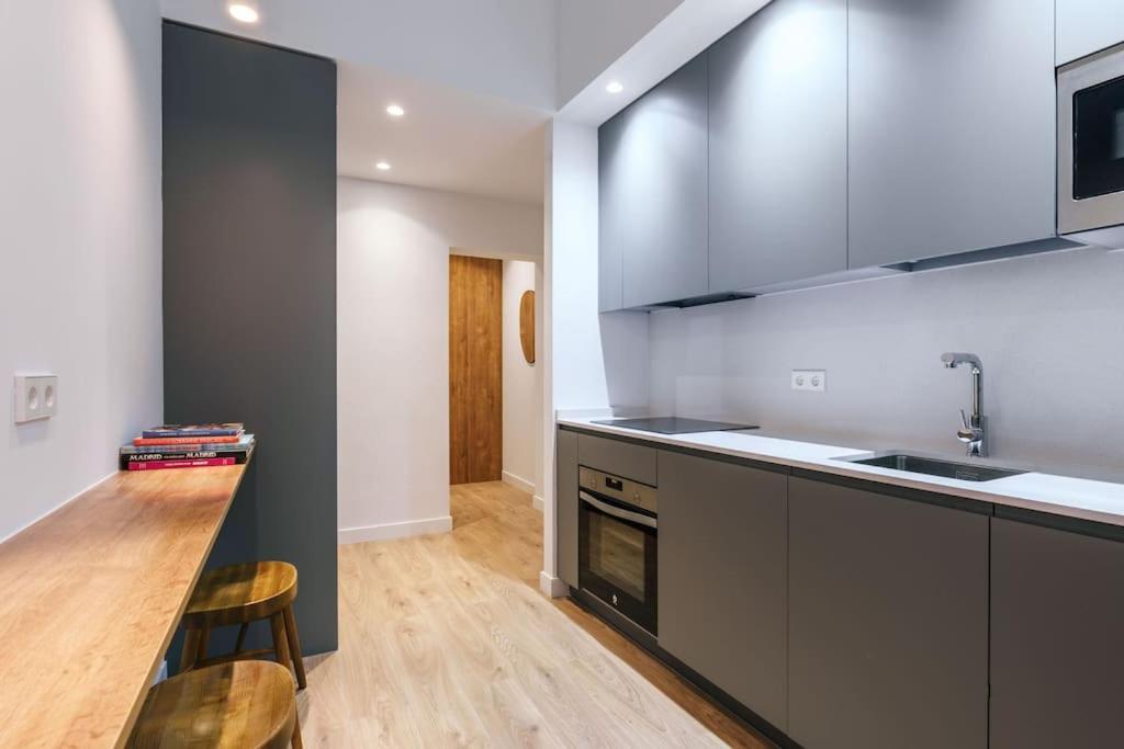 New Luxury Flat Next To Gran Via Apartment