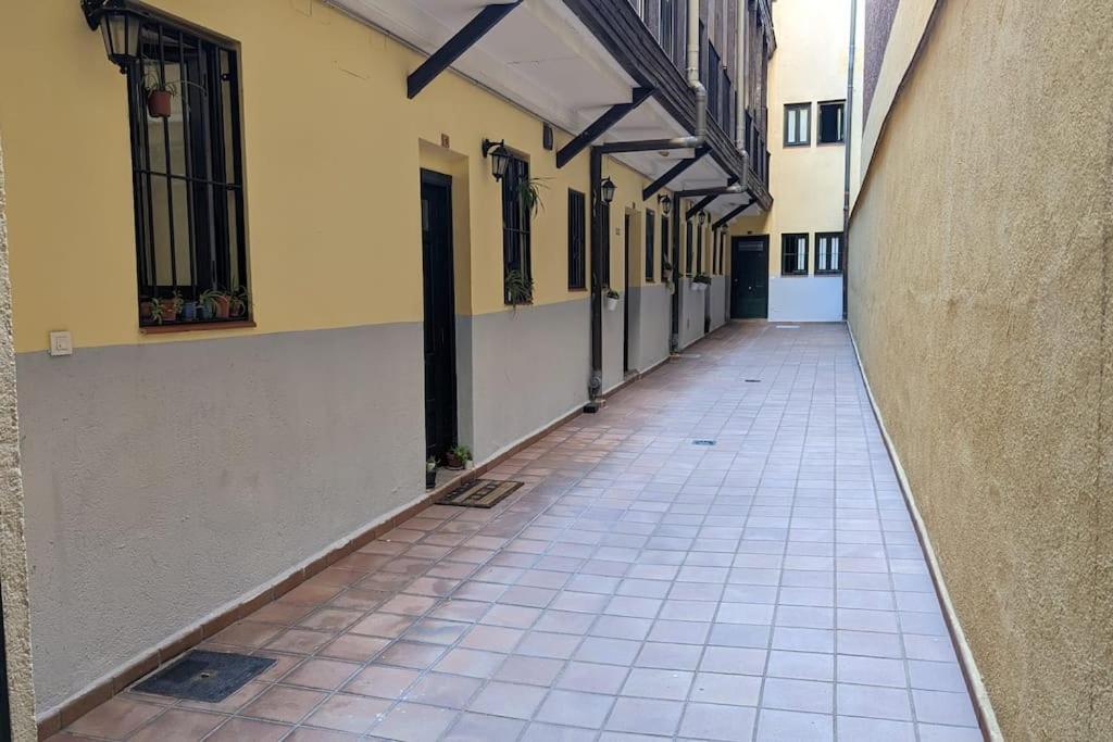 Apartment - La Latina De 1 A 4 Alojados