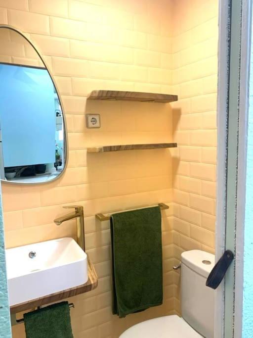 Exclusivo Y Acogedor Piso Con Encanto En Plaza Chueca, Con Aire Acondicionado Y Calefaccion Lejlighed *