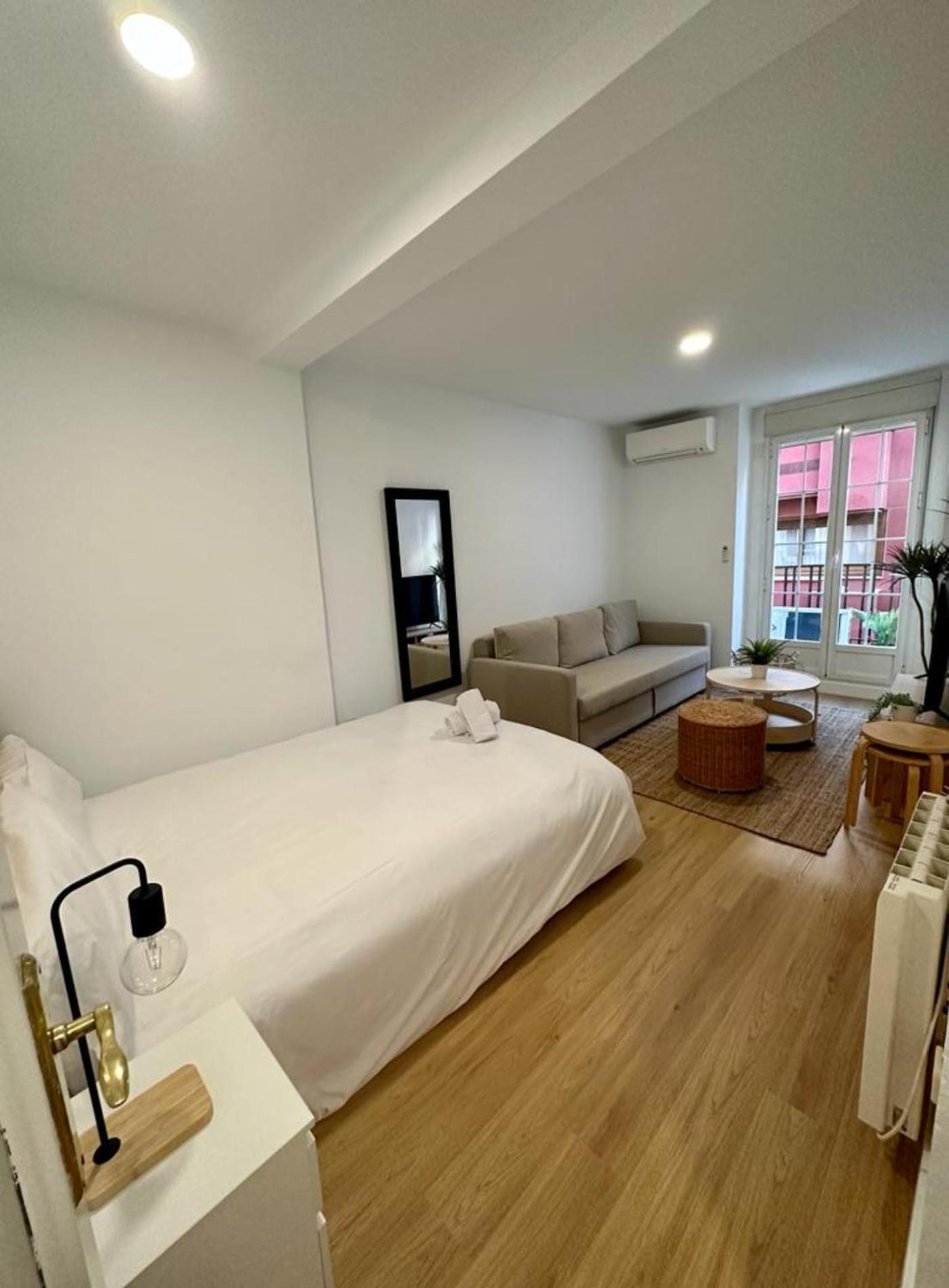 Calle Regueros Loft 3pax En Pleno Chueca Lejlighed