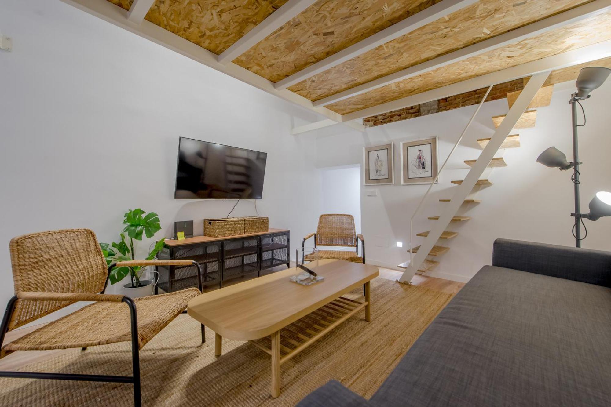 Modern 7pax En Chamberi-ponzano Apartment