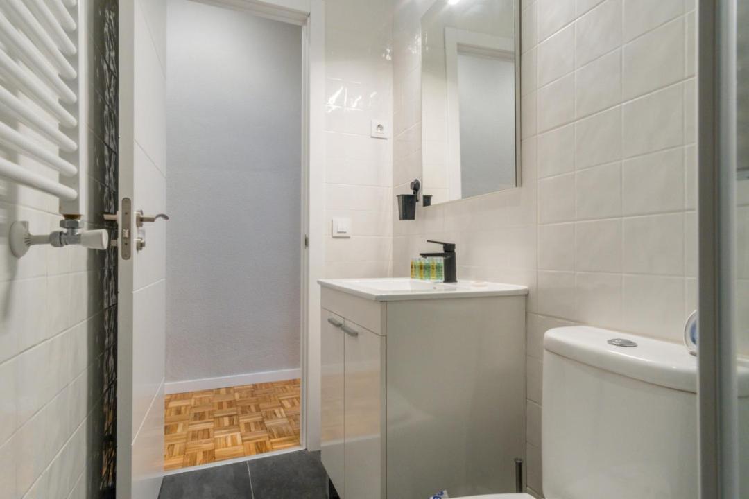 Apartment Wide & Modern- 3bd 1bth- Delicias *
