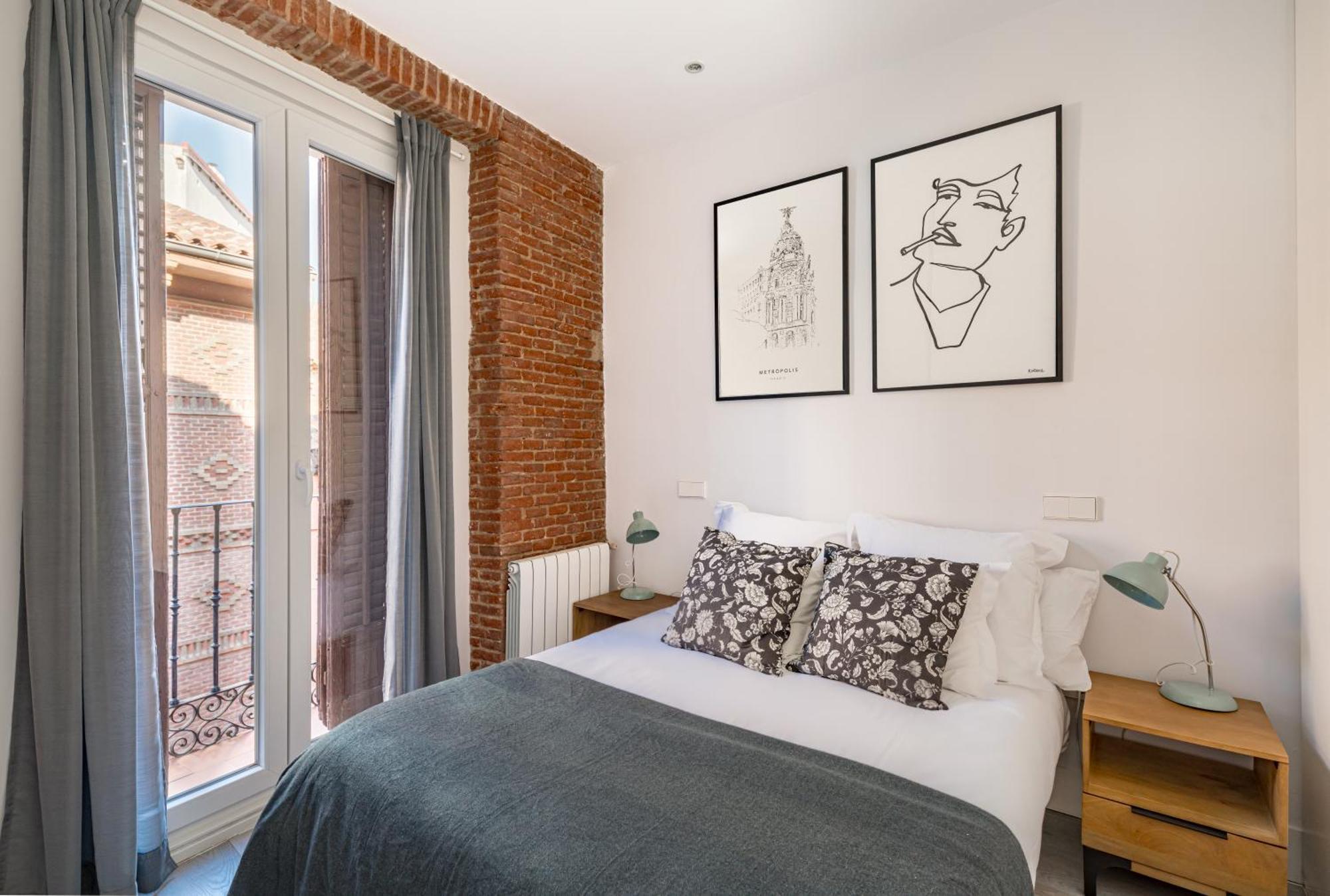 Apartment Lalatina Ii Calle Almendro 3br 2bh *