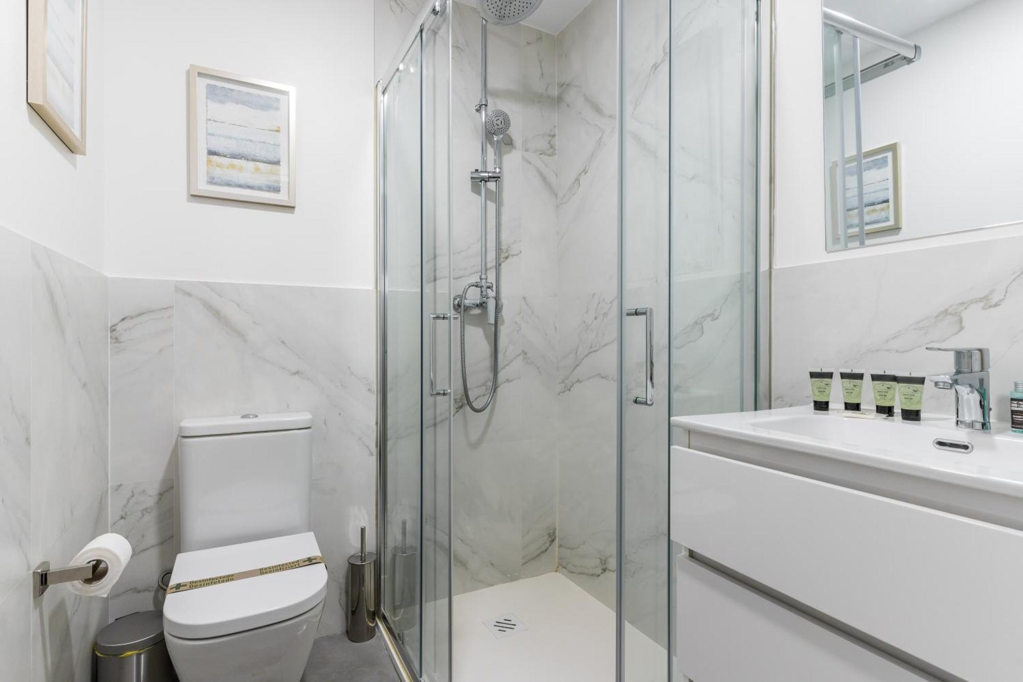 Apartment Bright And Cozy- 1d 1b- Plaza Castilla Madrid