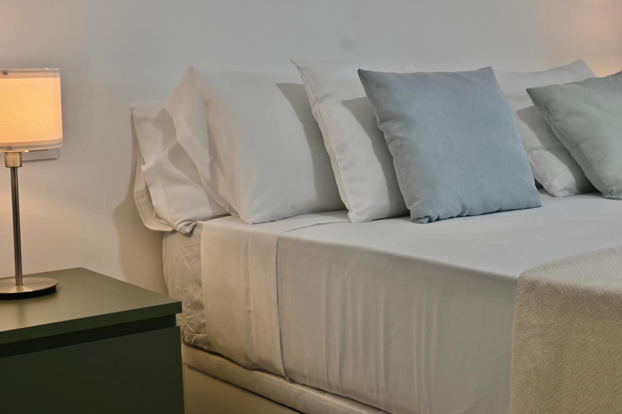 Apartamento For Acogedor Temporal Tipo Estudio Cerca De La Plaza De Toros En Ventas Ale14be *