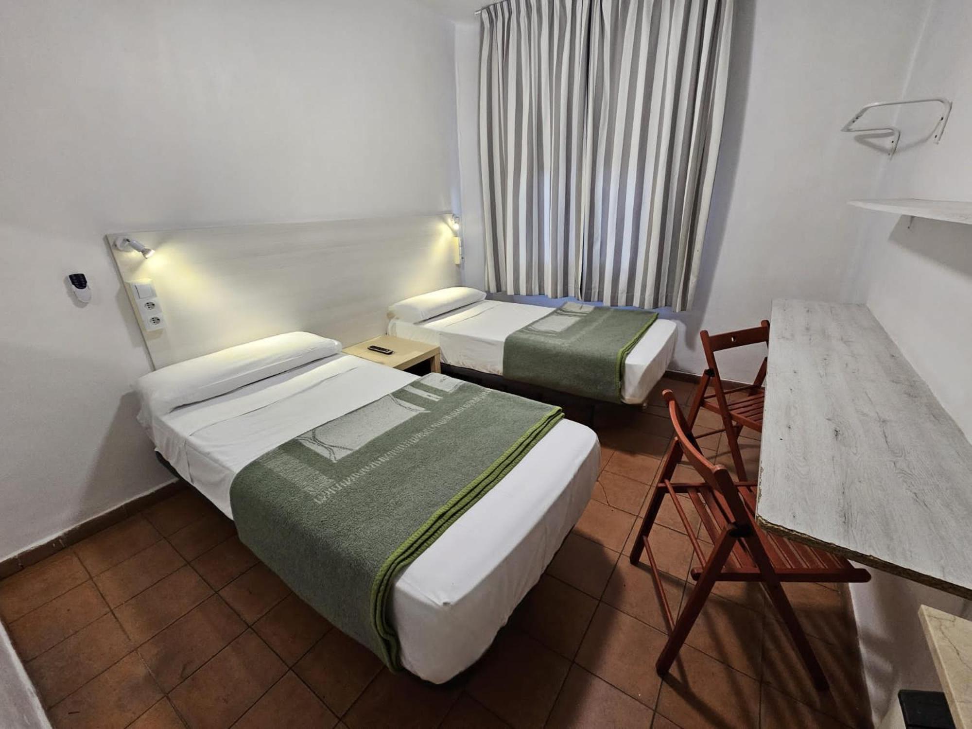 Almansa Gasthof 2*