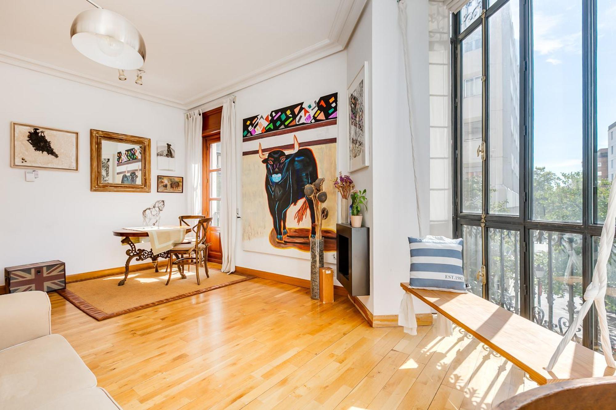 Luxury Around Serrano And Juan Bravo
