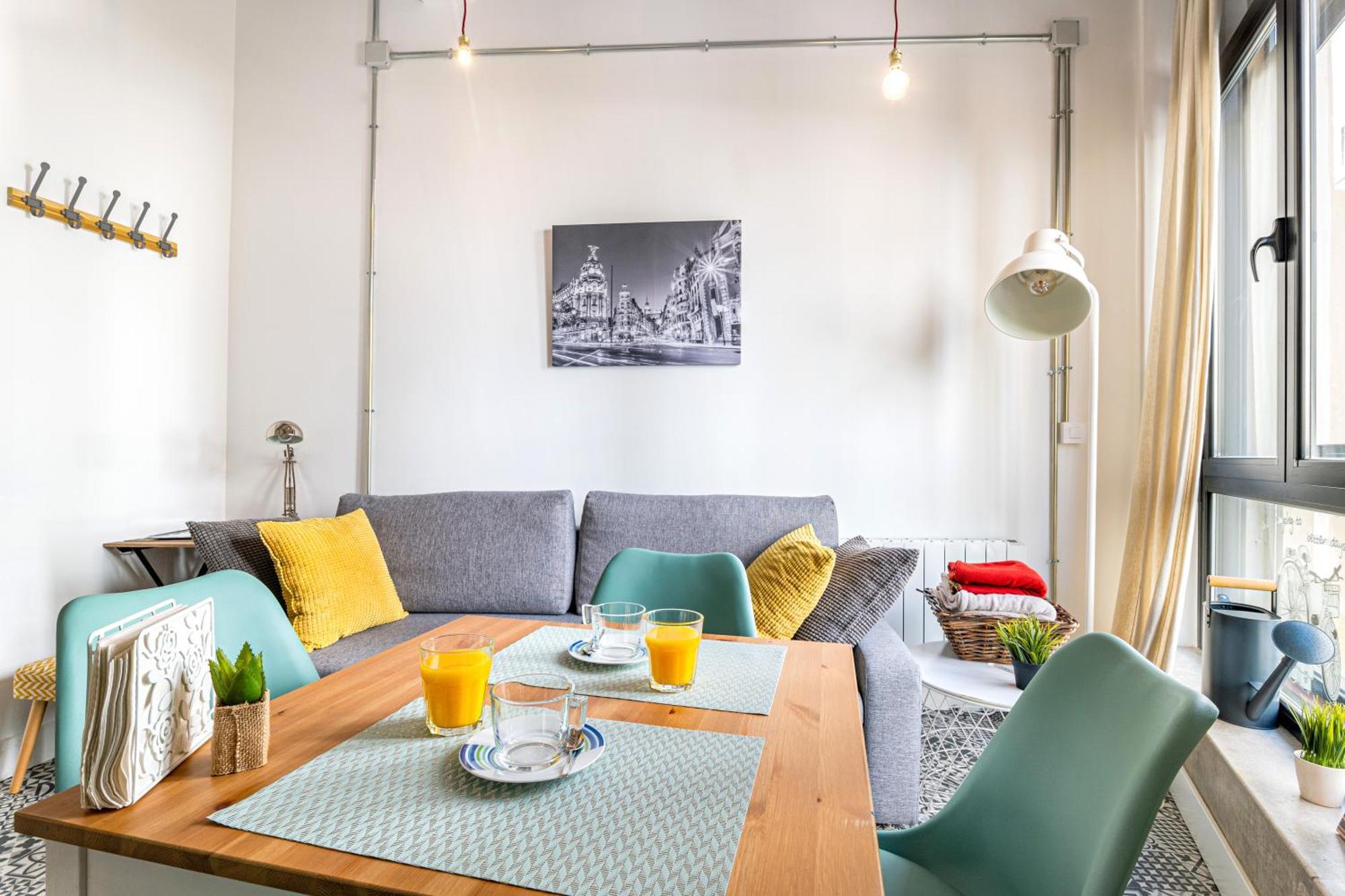 Apartment Vintage Near Puerta Del Sol