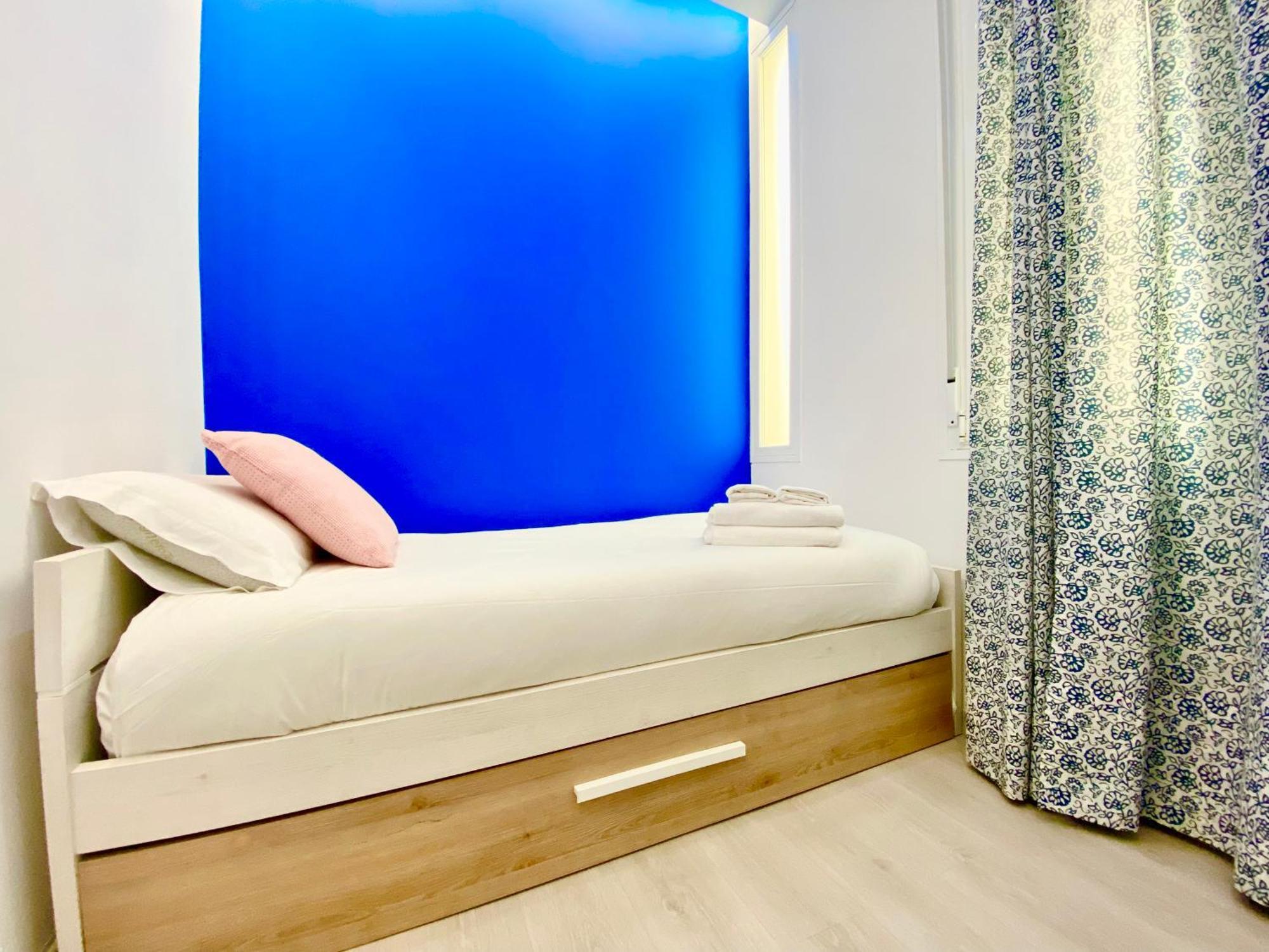 Charming Puerta Del Sol Center - 6 Bedrooms Apartamento *