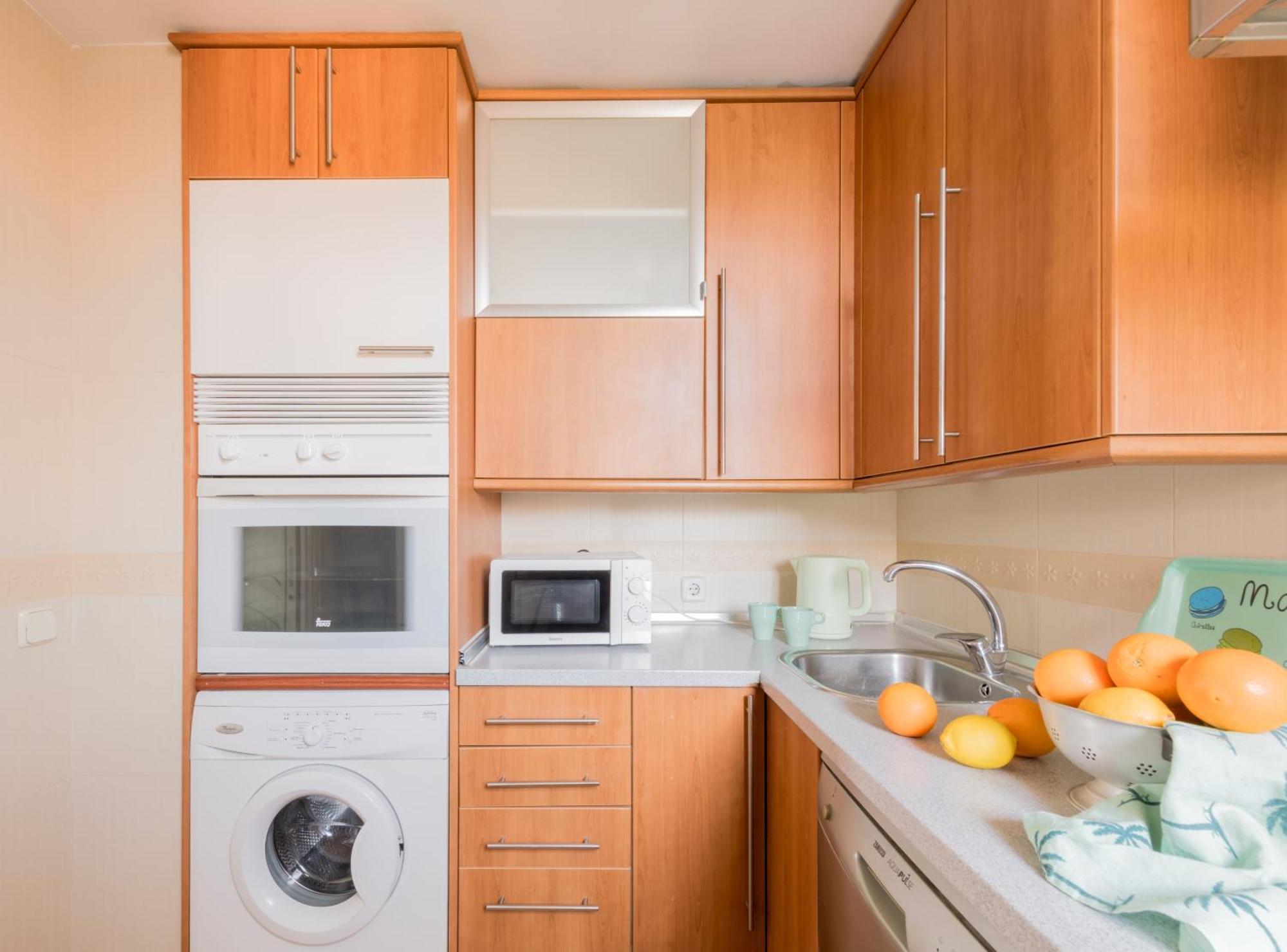 Privat bolig Cozy And Stylish With Natural Light And Vibrant Decor Madrid