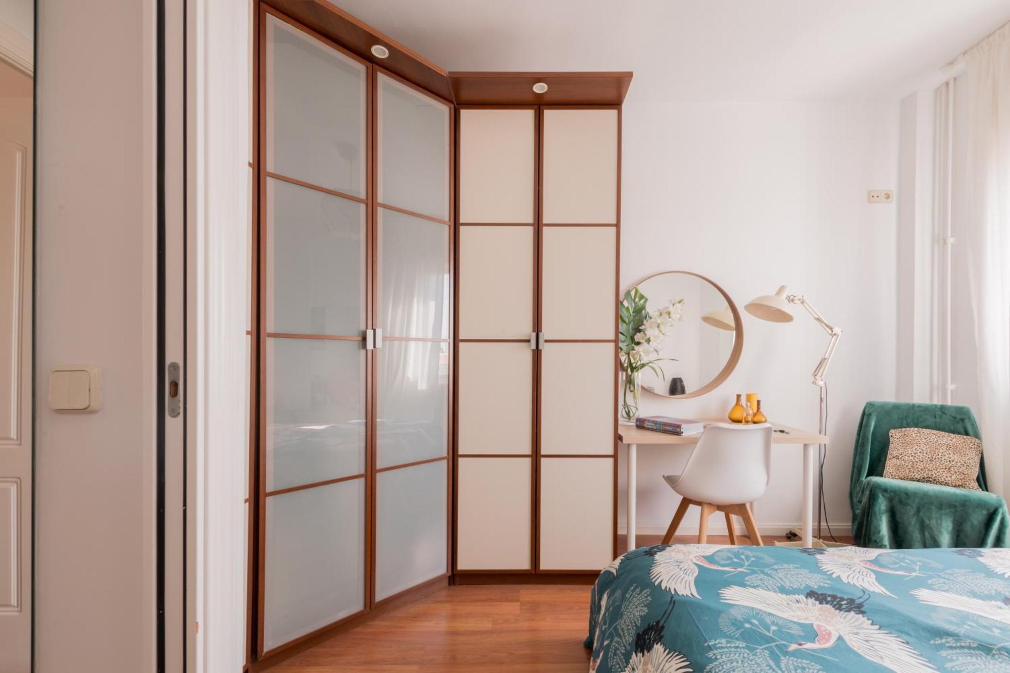 Privat bolig Cozy And Stylish With Natural Light And Vibrant Decor Madrid