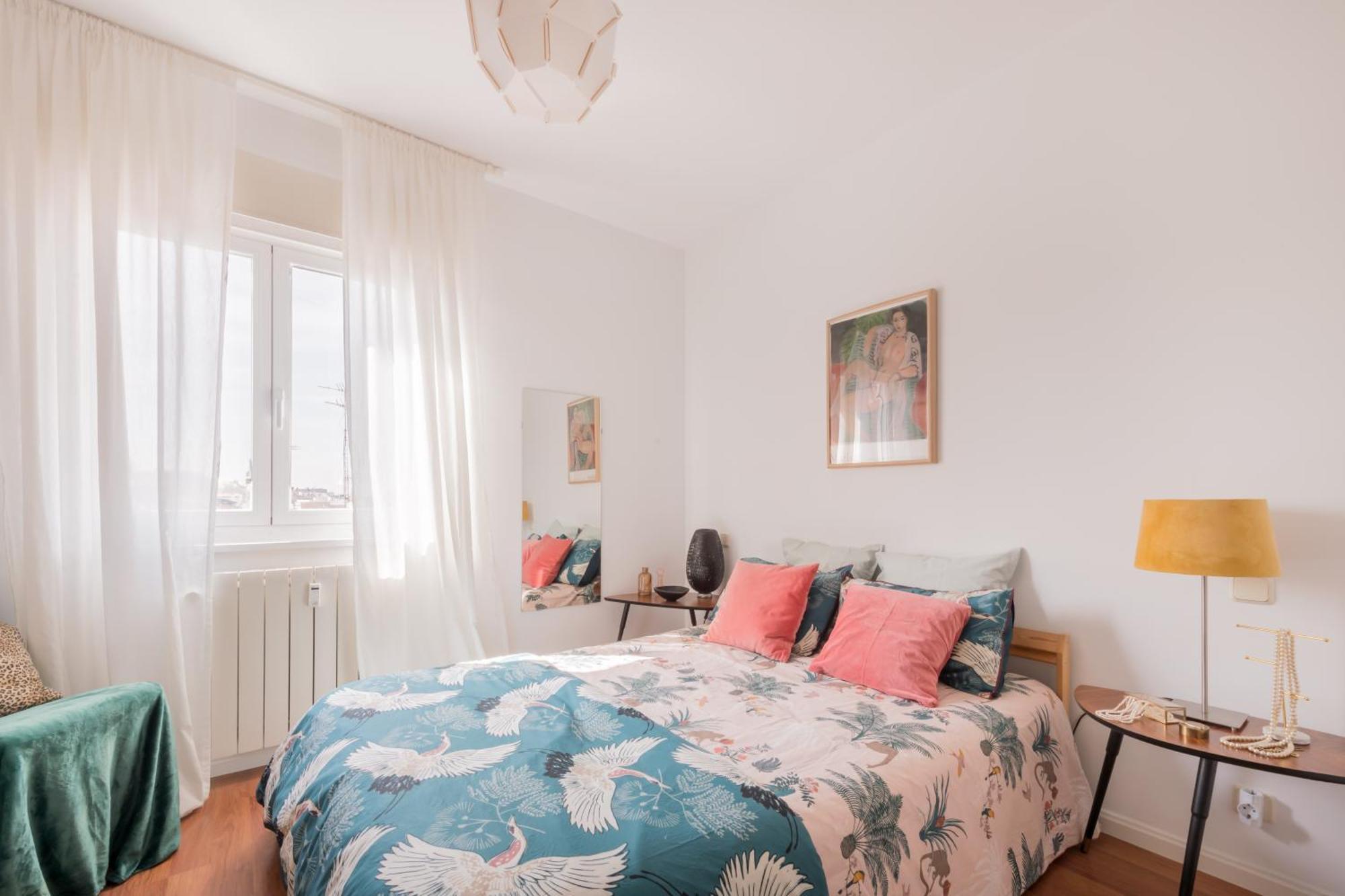Cozy And Stylish With Natural Light And Vibrant Decor Privat bolig *