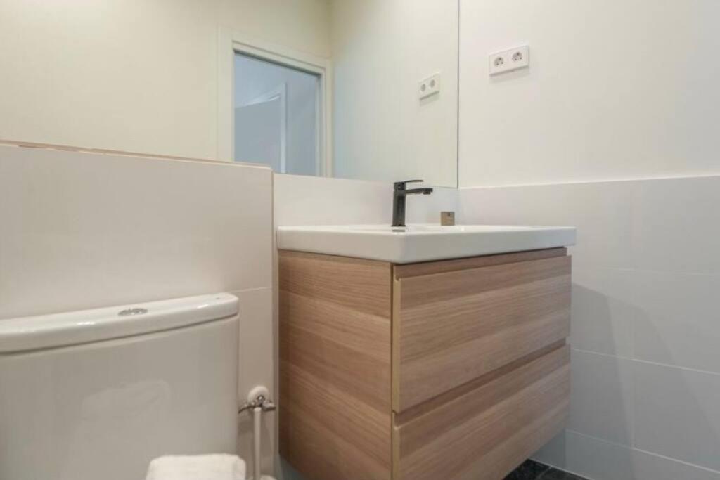 Apartamento En Chamberi Apartment *