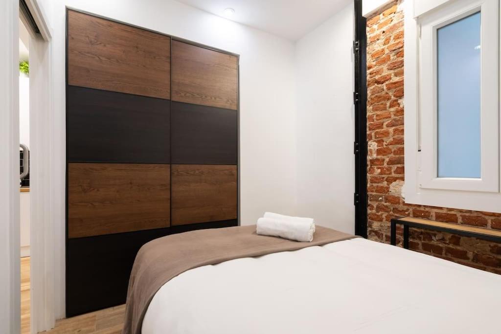 Stylish 1 Bedroom In Barrio Salamanca Apartment Madrid