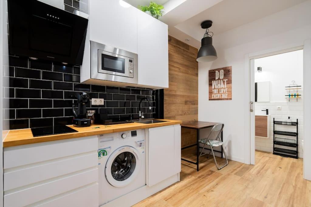 Stylish 1 Bedroom In Barrio Salamanca Apartment *