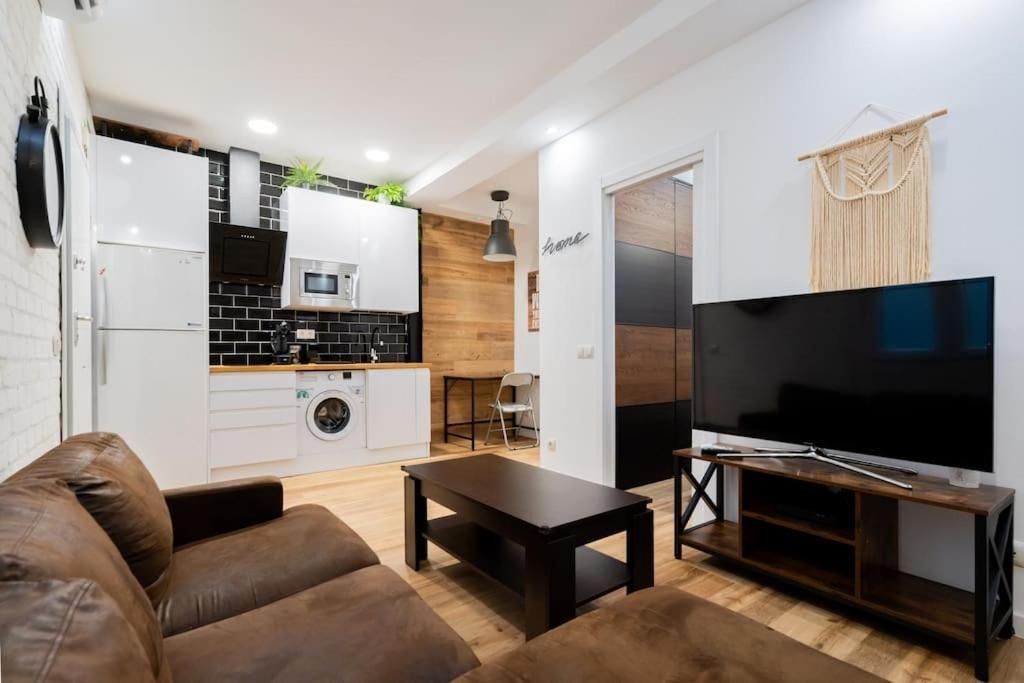 Stylish 1 Bedroom In Barrio Salamanca Madrid