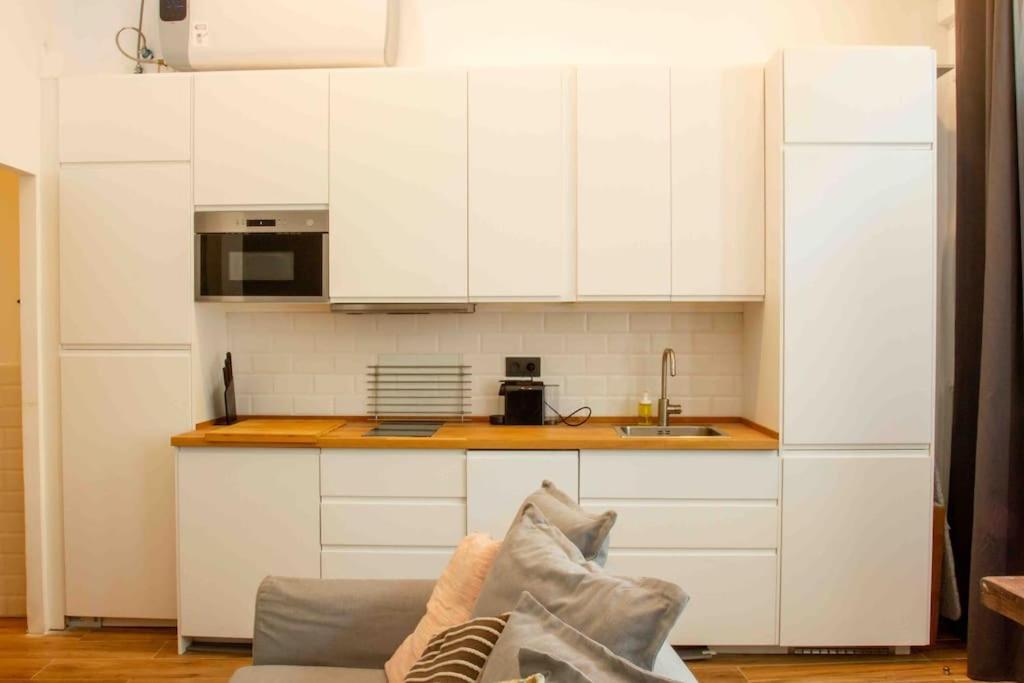 Modern And Cozy Flat In La Latina - 2 Double Beds Apartment *