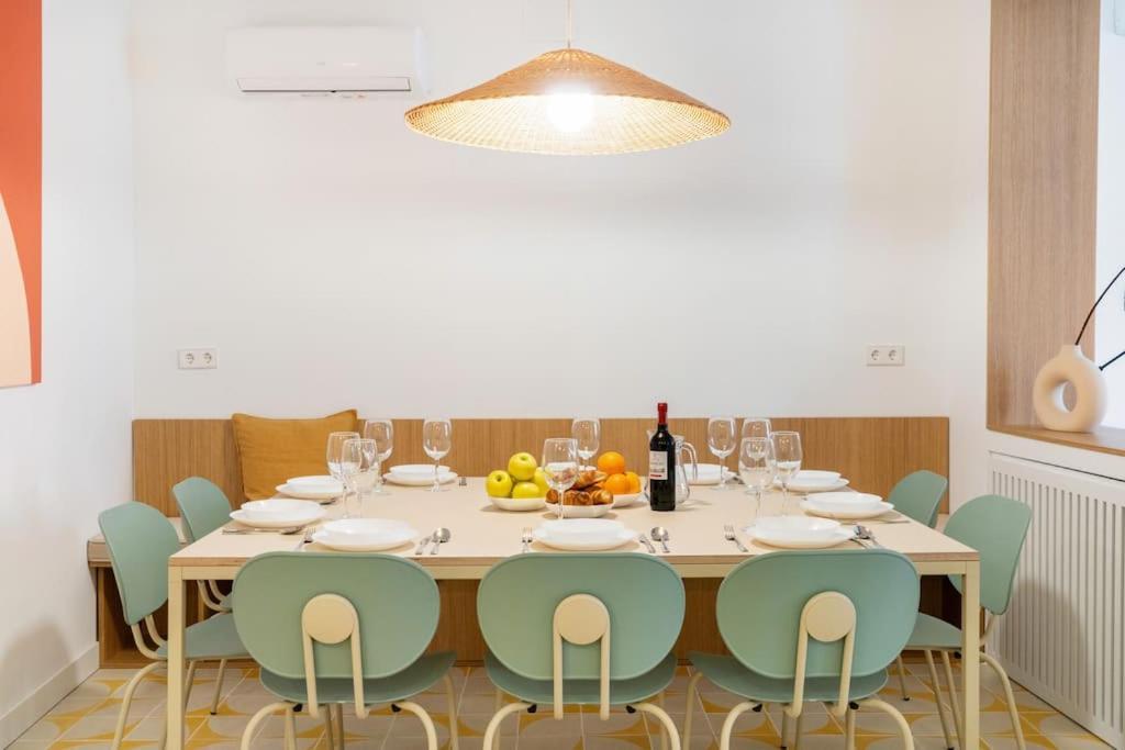 Chueca Fuencarral - 5 Bdrms 5 Baths 12 Pax * Madrid