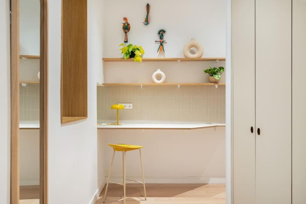 Chueca Fuencarral - 5 Bdrms 5 Baths 12 Pax * Madrid