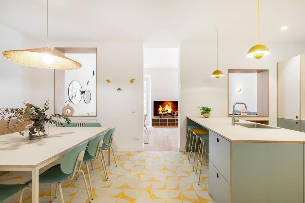 Chueca Fuencarral - 5 Bdrms 5 Baths 12 Pax * Madrid