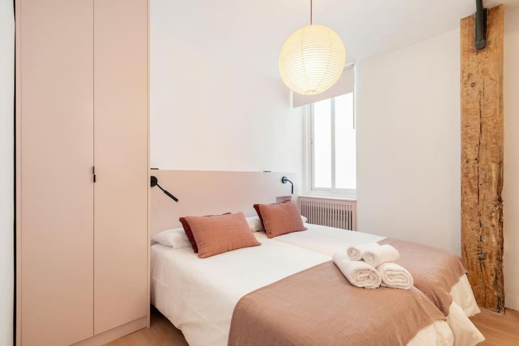 Apartment Chueca Fuencarral - 5 Bdrms 5 Baths 12 Pax Madrid