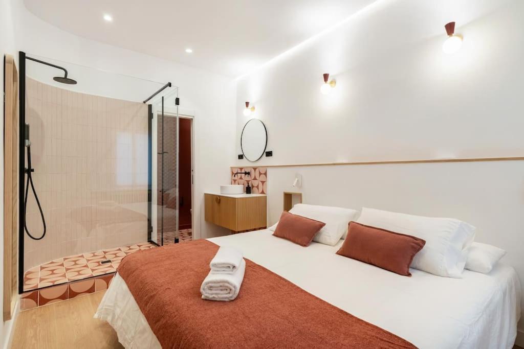 Chueca Fuencarral - 5 Bdrms 5 Baths 12 Pax Madrid