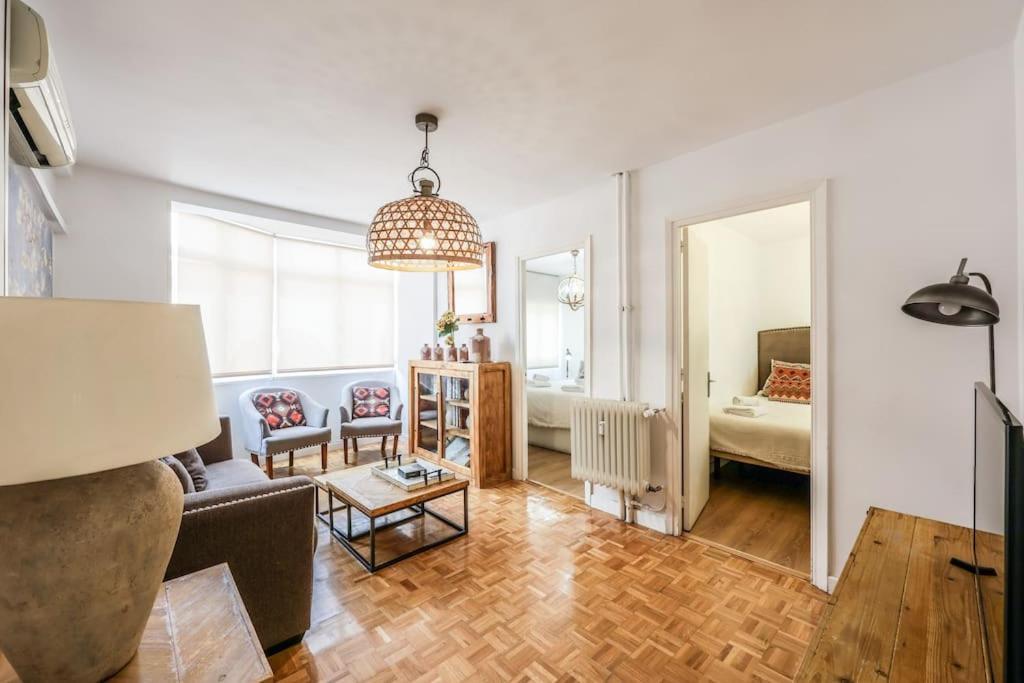 Apartment Urban Oasis In - Steps From River Manzanares Madrid