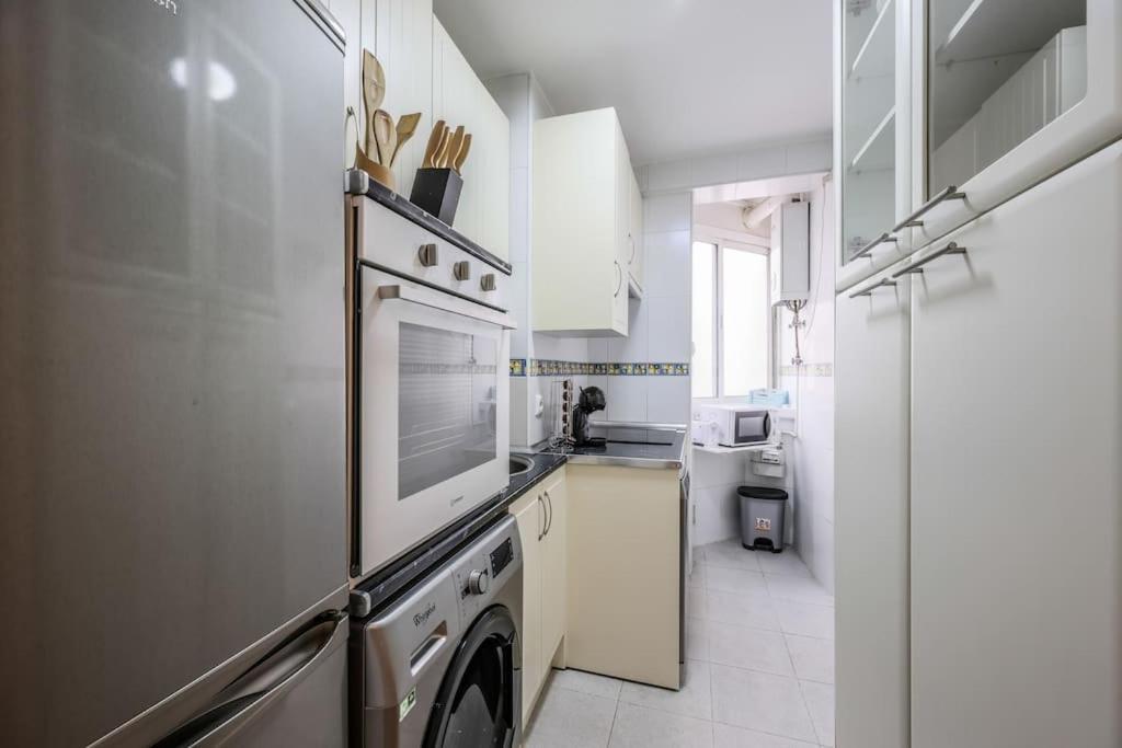 Urban Oasis In - Steps From River Manzanares Apartment