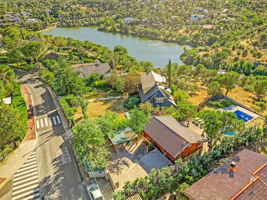 Cozy Wood Cabin, Casino, Pool, 25 Min To Center Villa *
