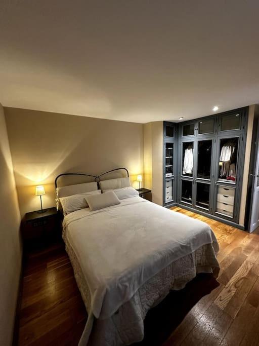 Apartamento Con Parking En Centro De Madrid-chamberi Lejlighed