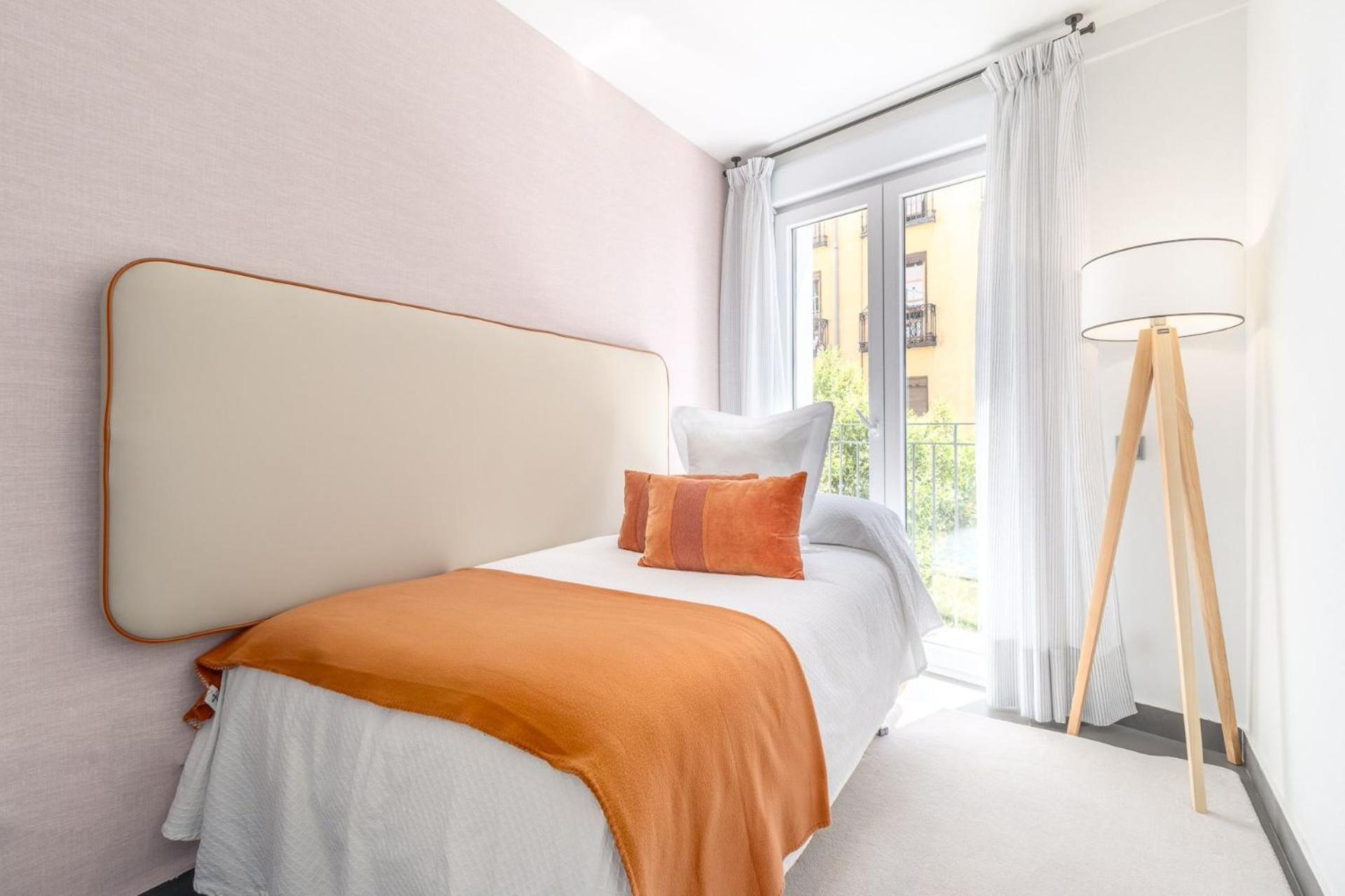 Modern In La Latina For 3 - Vibrant Location Latina Toledo Vii Apartment Madrid