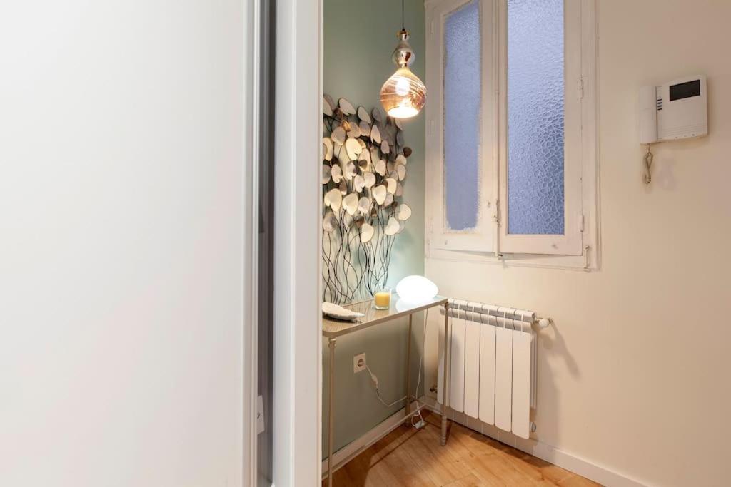 Tasteful Centre Rios Rosas - Business Ready Apartment *