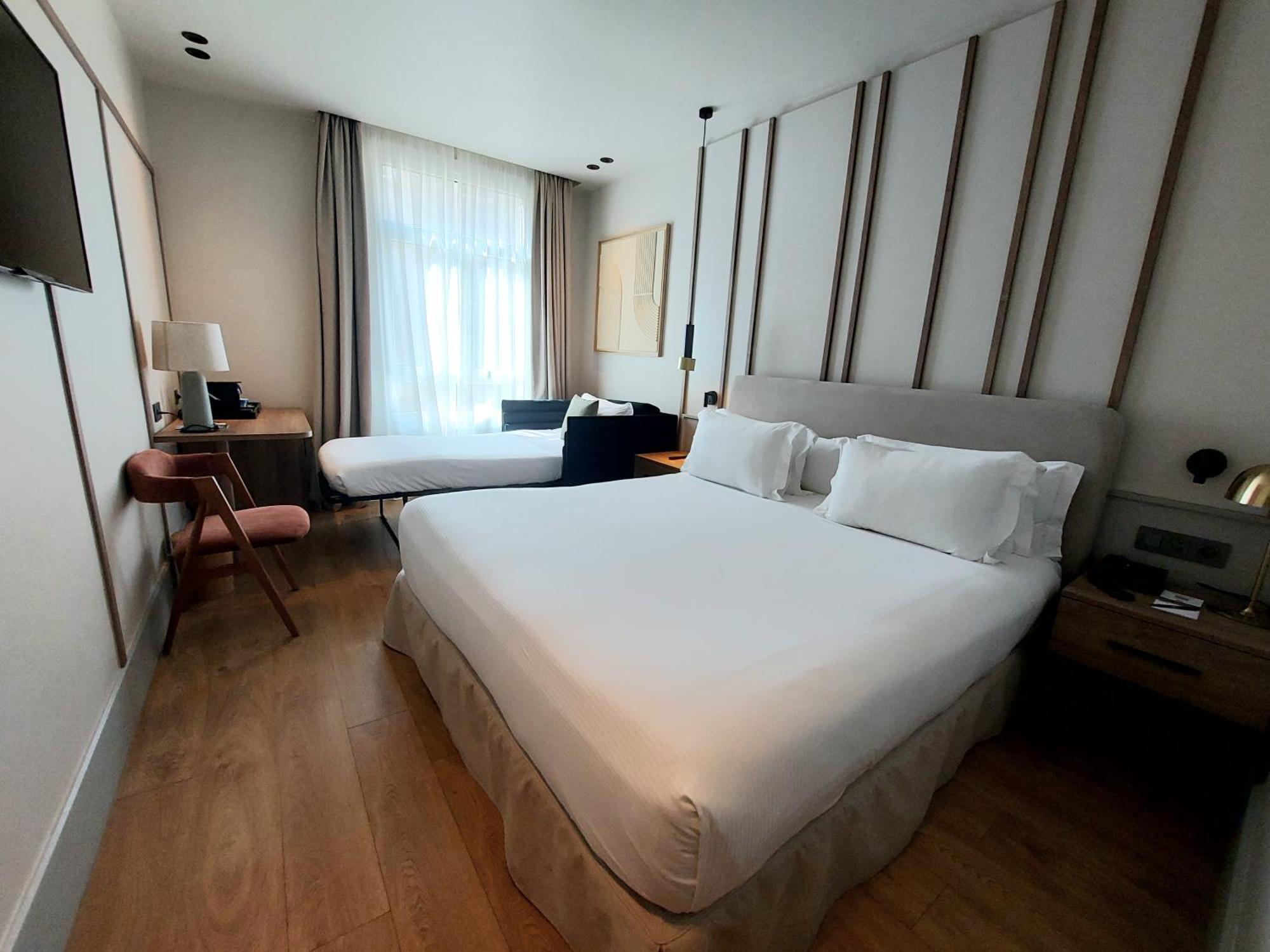 Hotel H10 Puerta De Alcala 4*