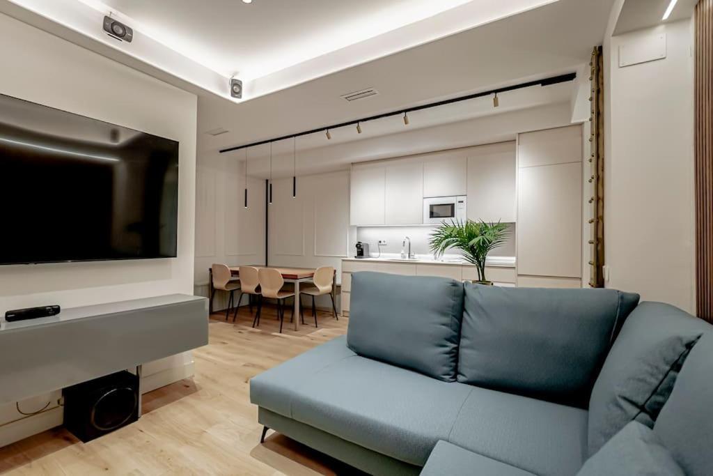 New Amazing 12 Ppl Chamberi Apartment