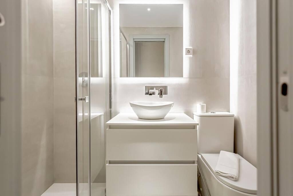 New Amazing 12 Ppl Chamberi Apartment