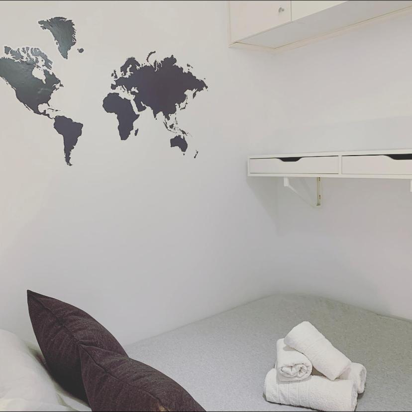 Cozy In Apartment *