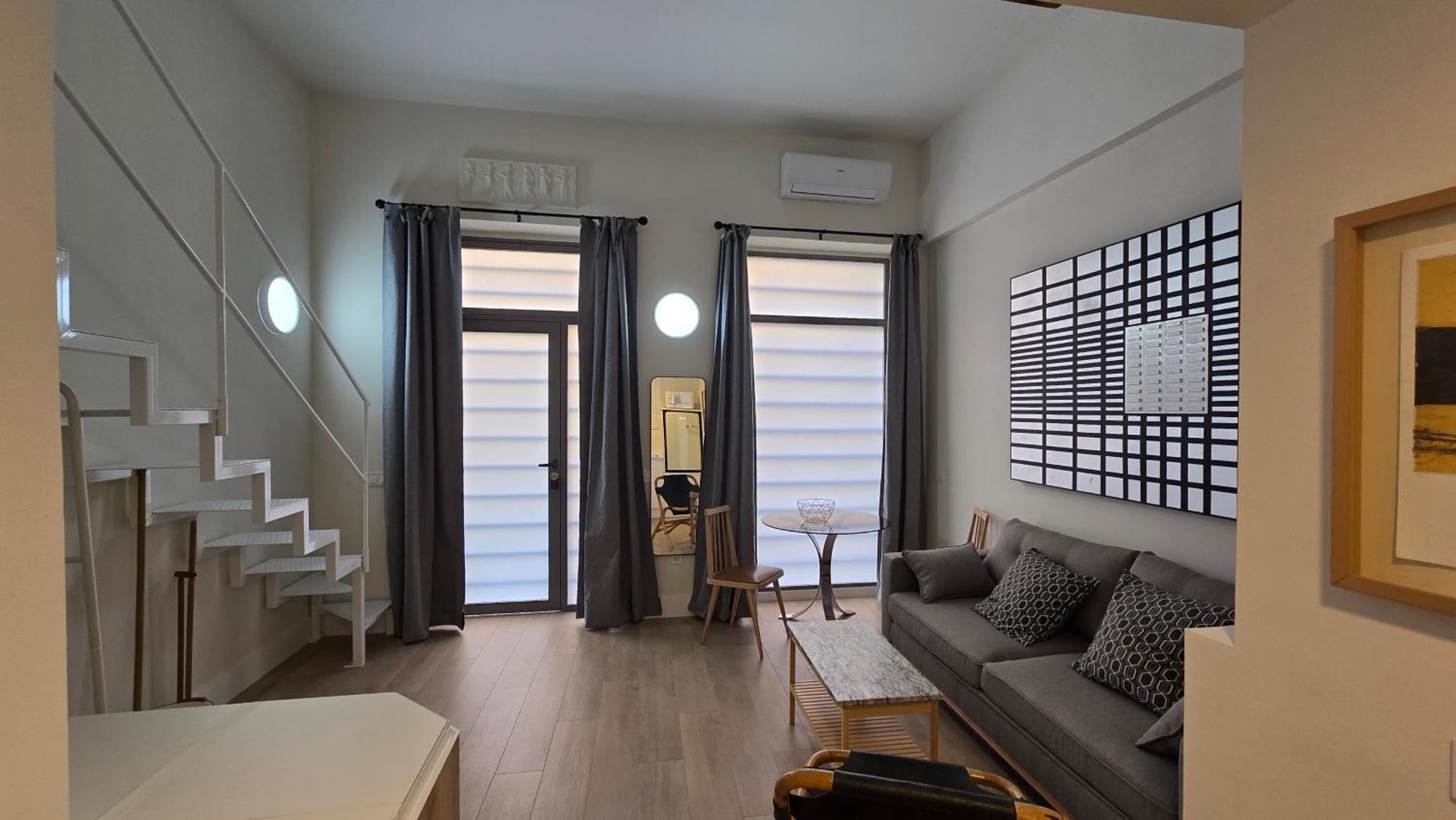 Sainete Apartment