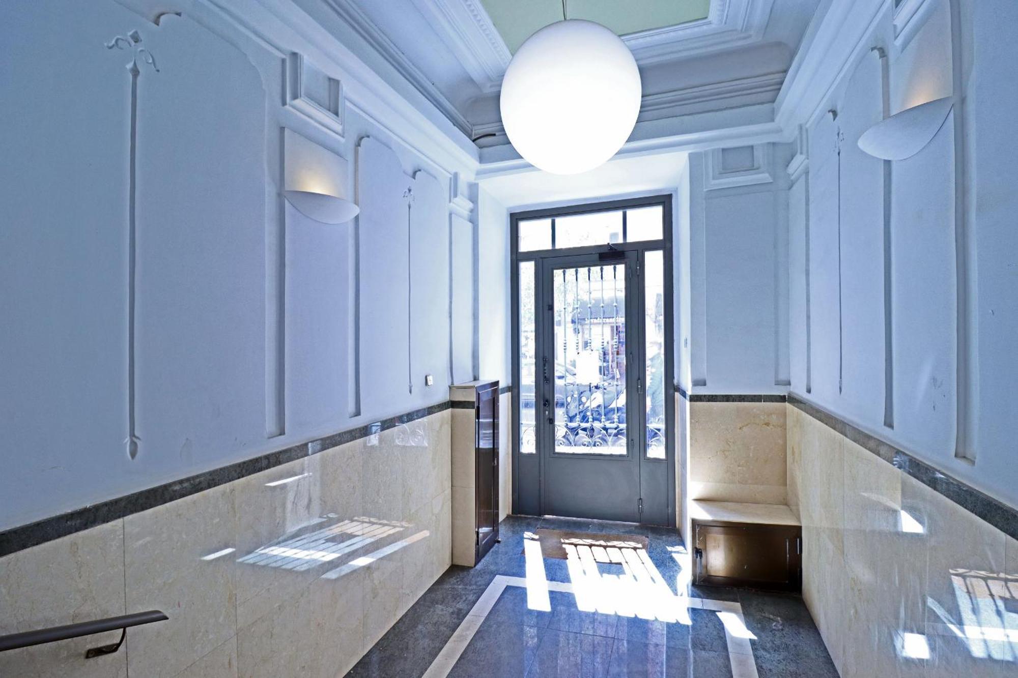 Apartment House Of Arts - Justicia *