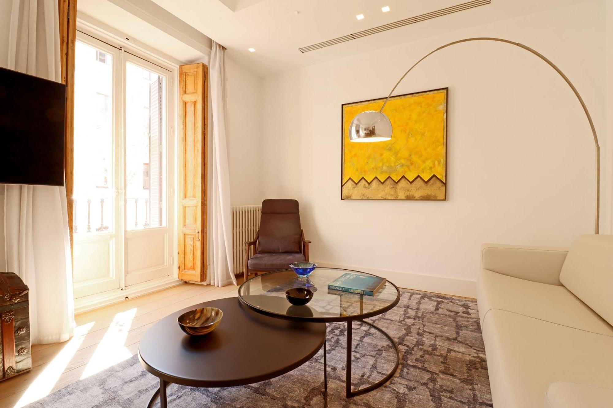 Apartment House Of Arts - Justicia