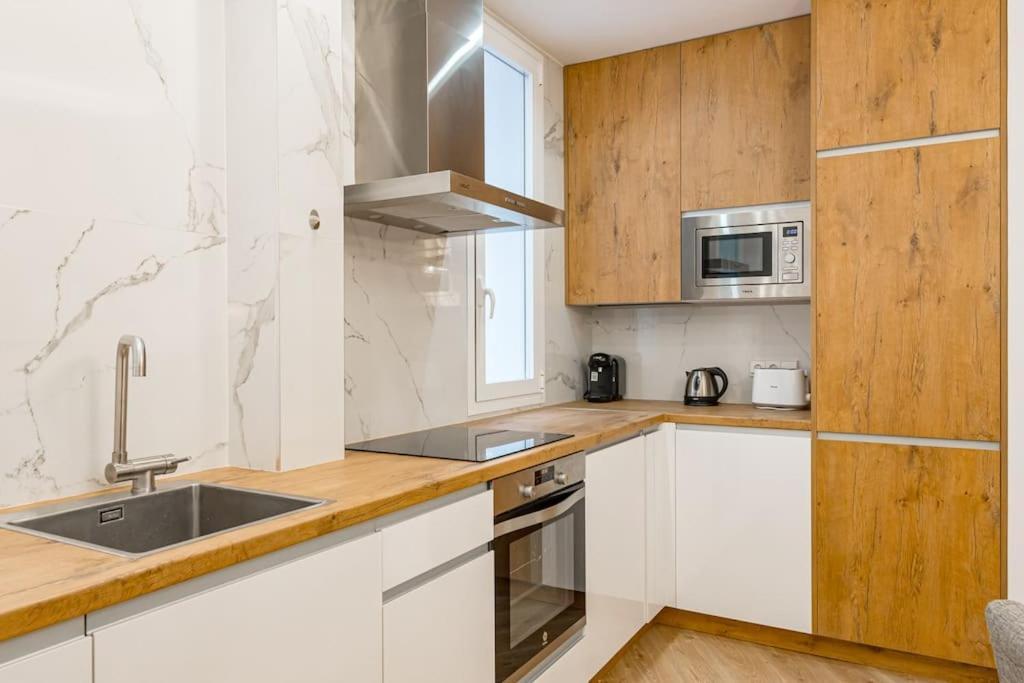 Salamanca Ii 2br 2bh *