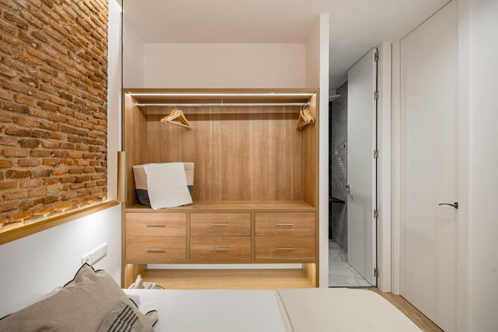 Salamanca Ii 2br 2bh *