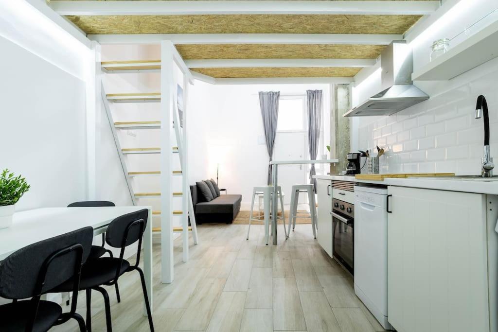 Apartment Loft Reformado En Marques De Vadillo Con Patio Privado Madrid