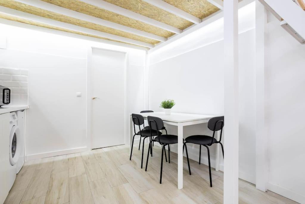 Loft Reformado En Marques De Vadillo Con Patio Privado *