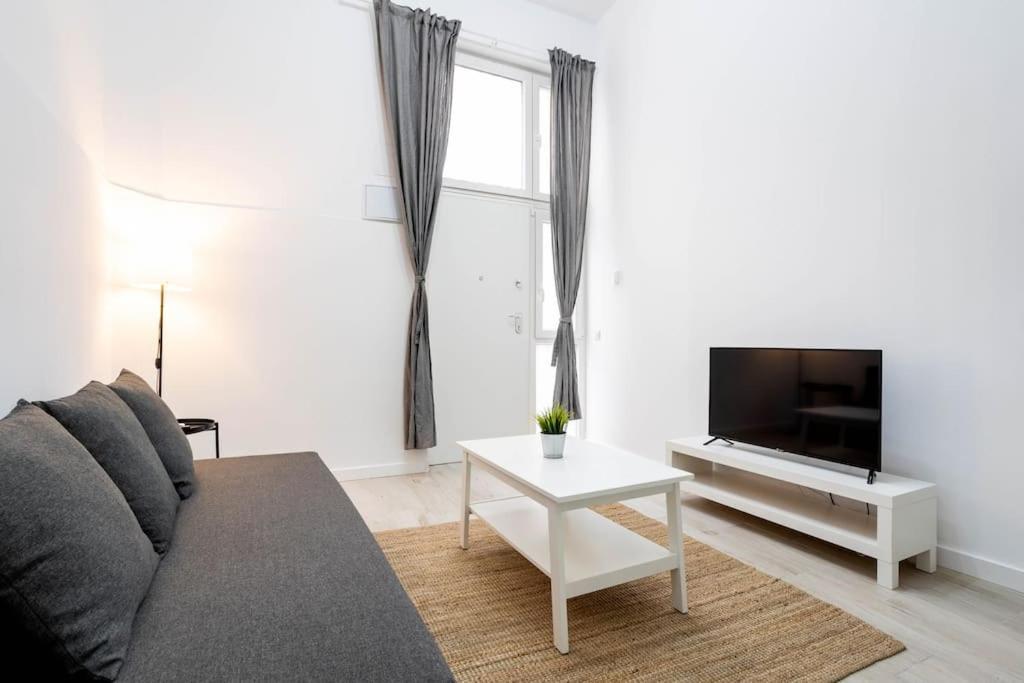 Loft Reformado En Marques De Vadillo Con Patio Privado Apartment Madrid